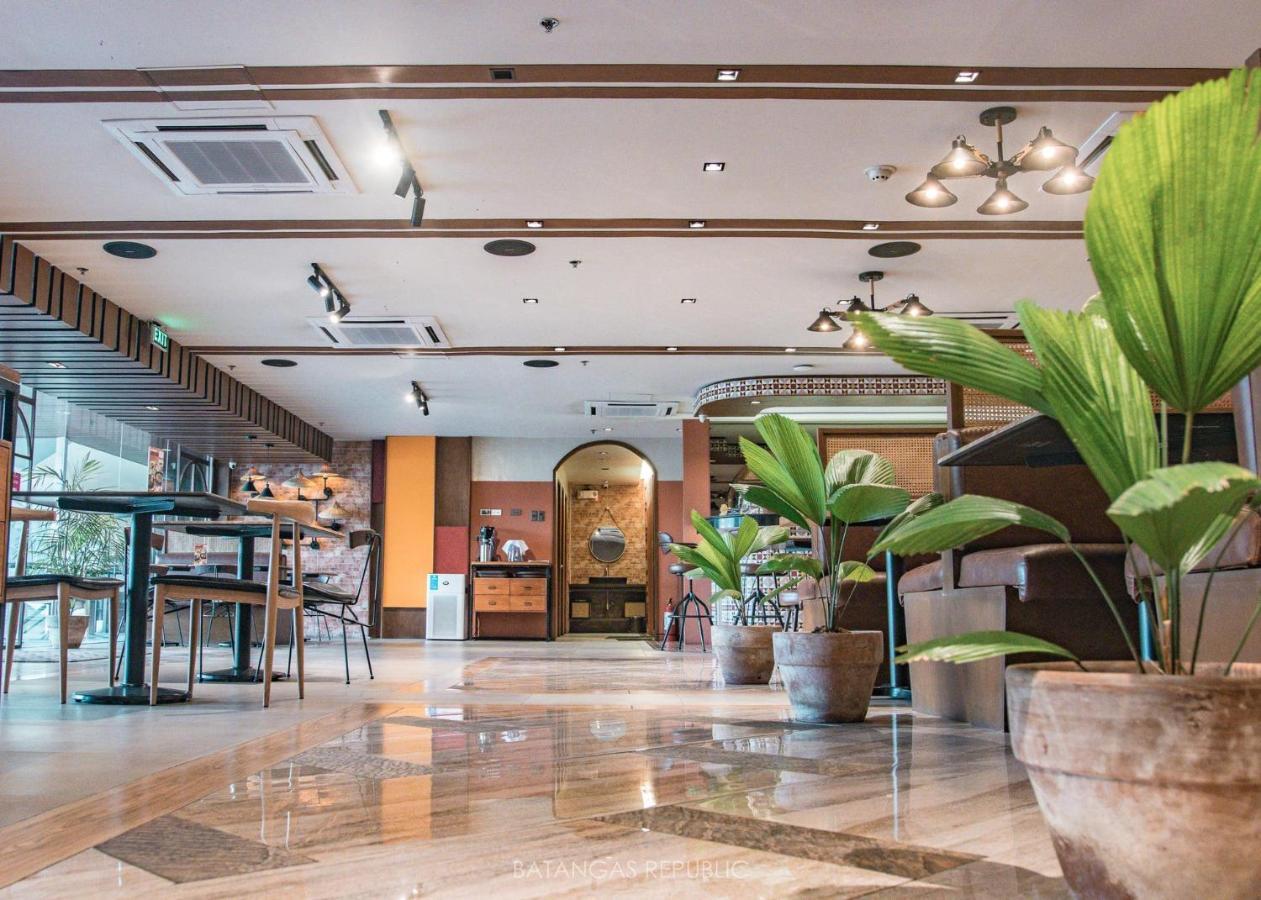 Bravo Tanauan Hotel Exteriör bild