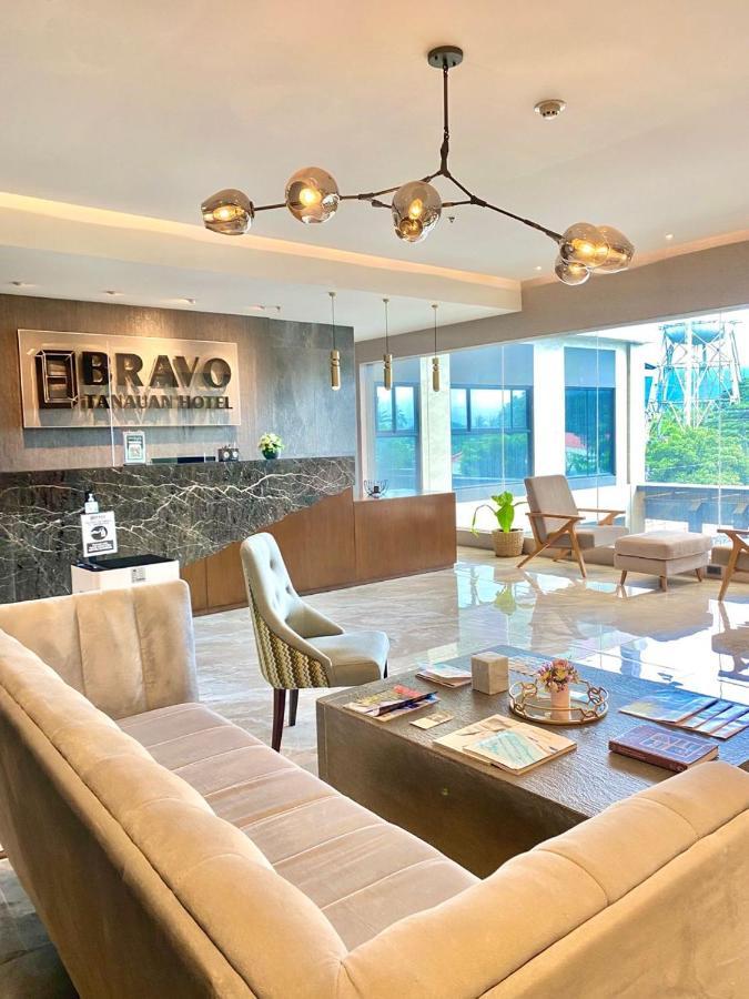 Bravo Tanauan Hotel Exteriör bild