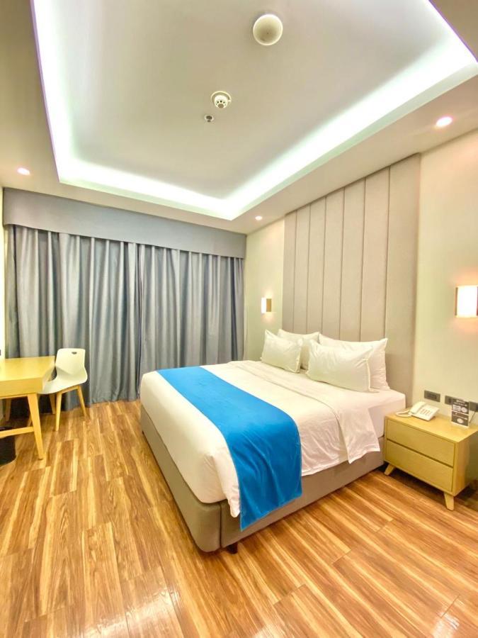 Bravo Tanauan Hotel Exteriör bild