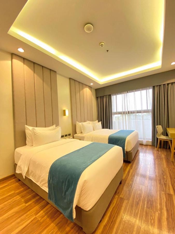 Bravo Tanauan Hotel Exteriör bild