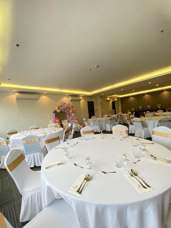 Bravo Tanauan Hotel Exteriör bild