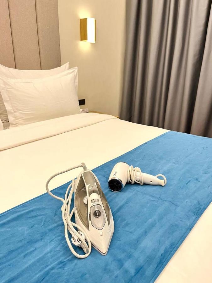 Bravo Tanauan Hotel Exteriör bild
