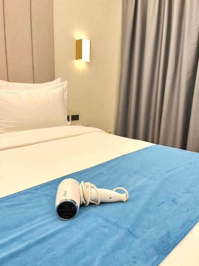 Bravo Tanauan Hotel Exteriör bild