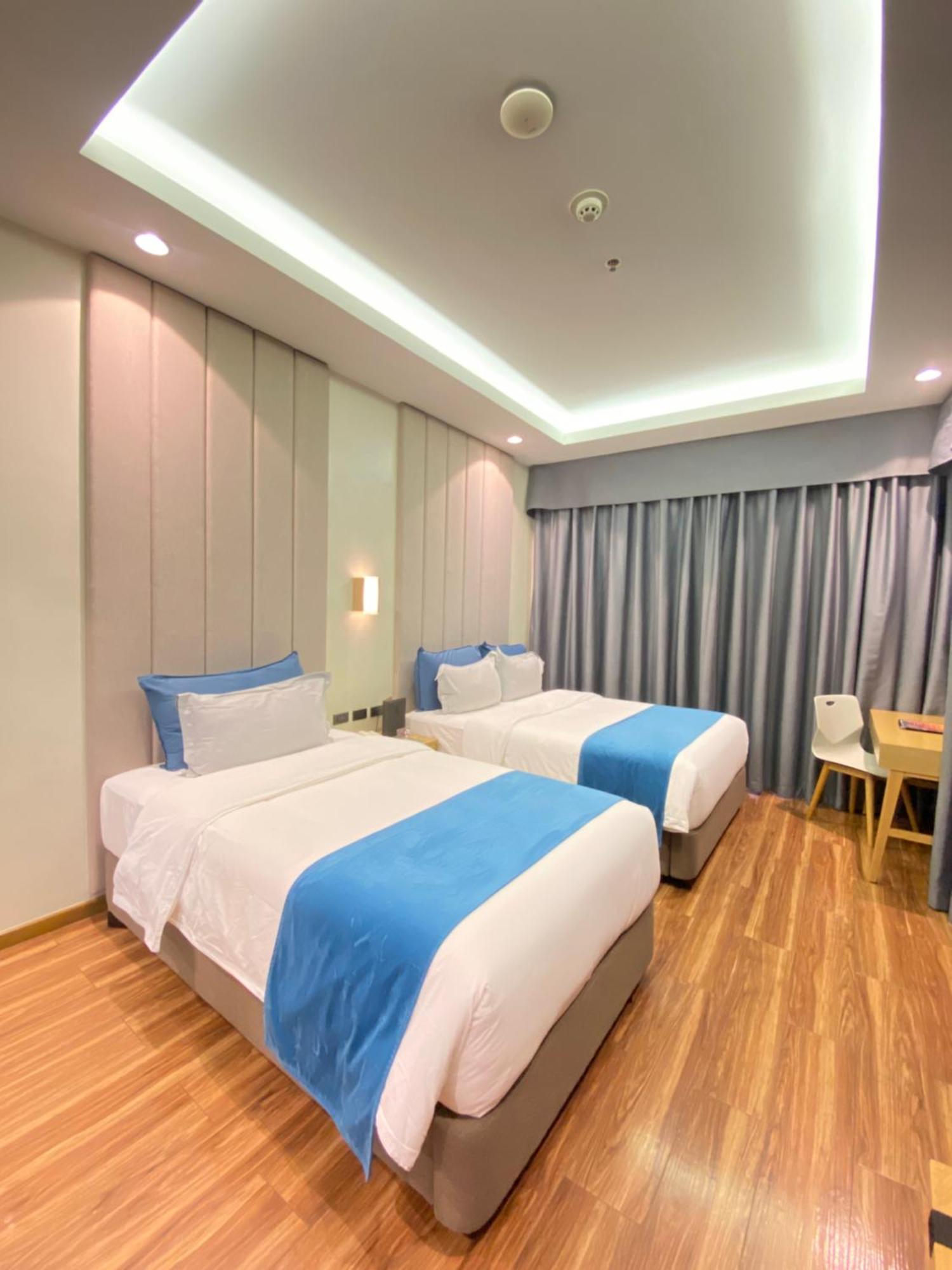 Bravo Tanauan Hotel Exteriör bild